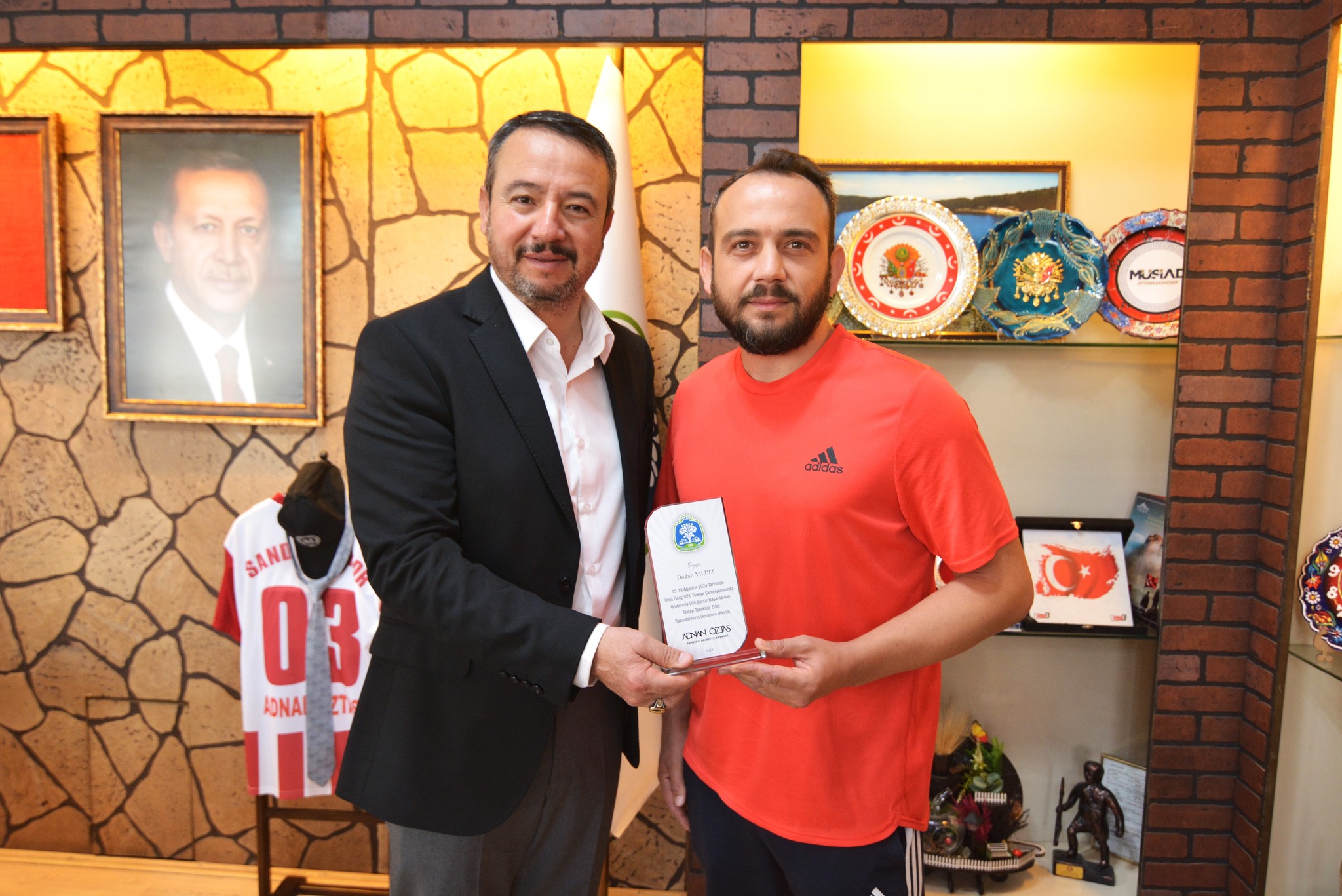 Türkiye 3.’sü Elif Süer Başkan Öztaş’ı Ziyaret Etti