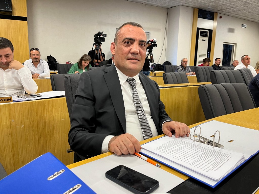 AK PARTİLİ BELEDİYE MECLİS ÜYELERİNDEN MİLLİ SPORCUYA ANLAMLI DESTEK