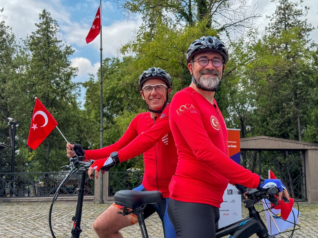 TÜRK EĞİTİM DERNEĞİ GÖNÜLLÜLERİ ANKARA'DAN İZMİR'E PEDALLAYACAK!
