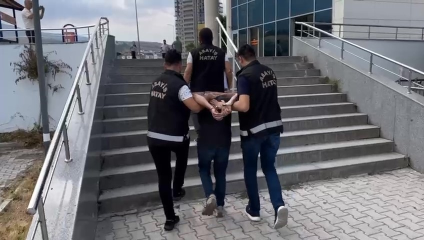 Kahve İçmeye Çağırıp Öldürdü!