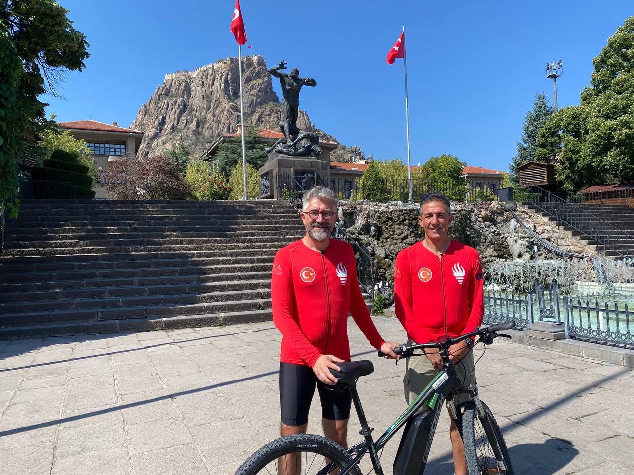 TED EĞİTİM GÖNÜLLÜLERİ AFYON'DA
