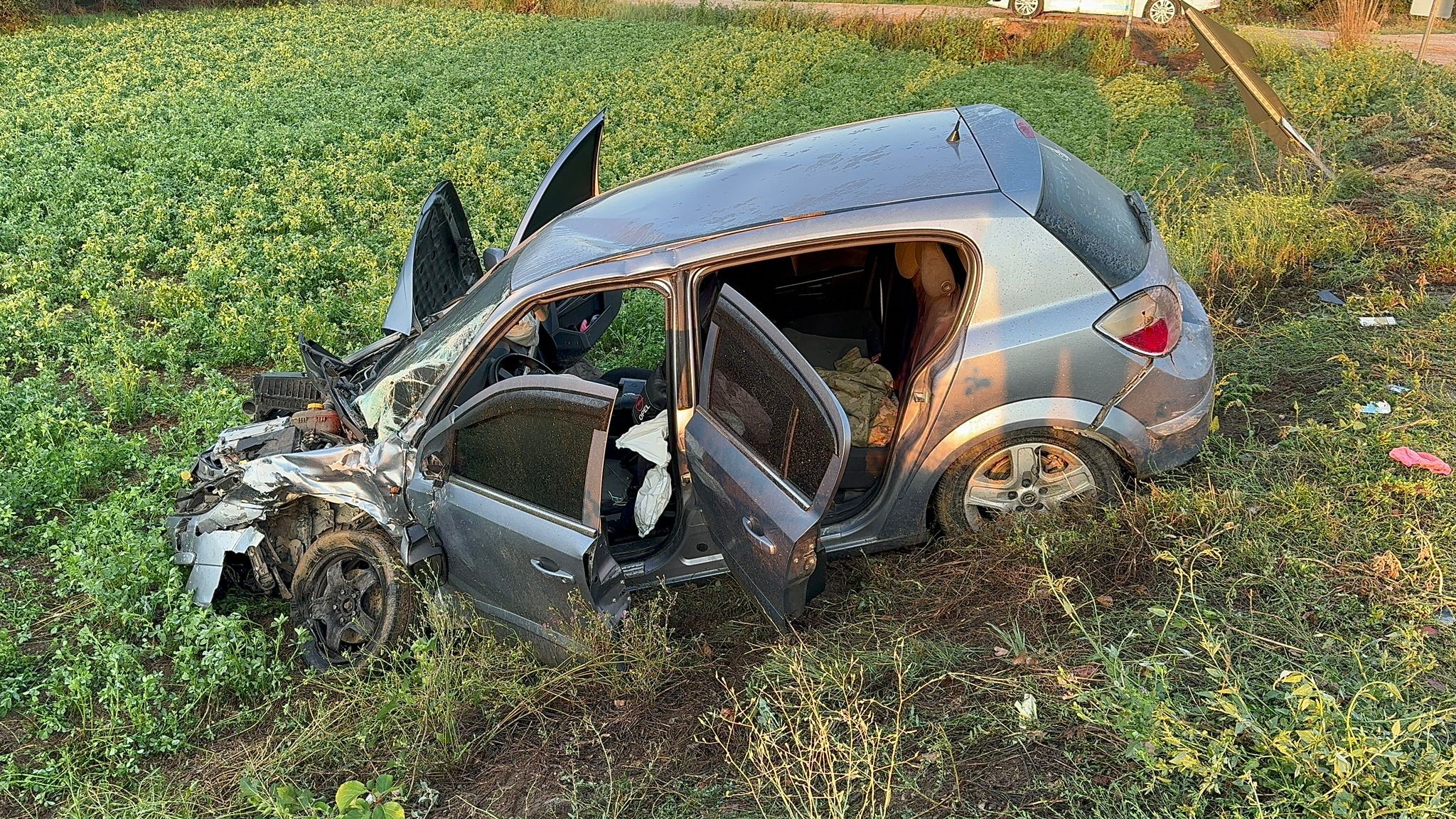 Ambulansla Otomobil Çarpıştı! Kazada 2'si hemşire 5 kişi yaralandı