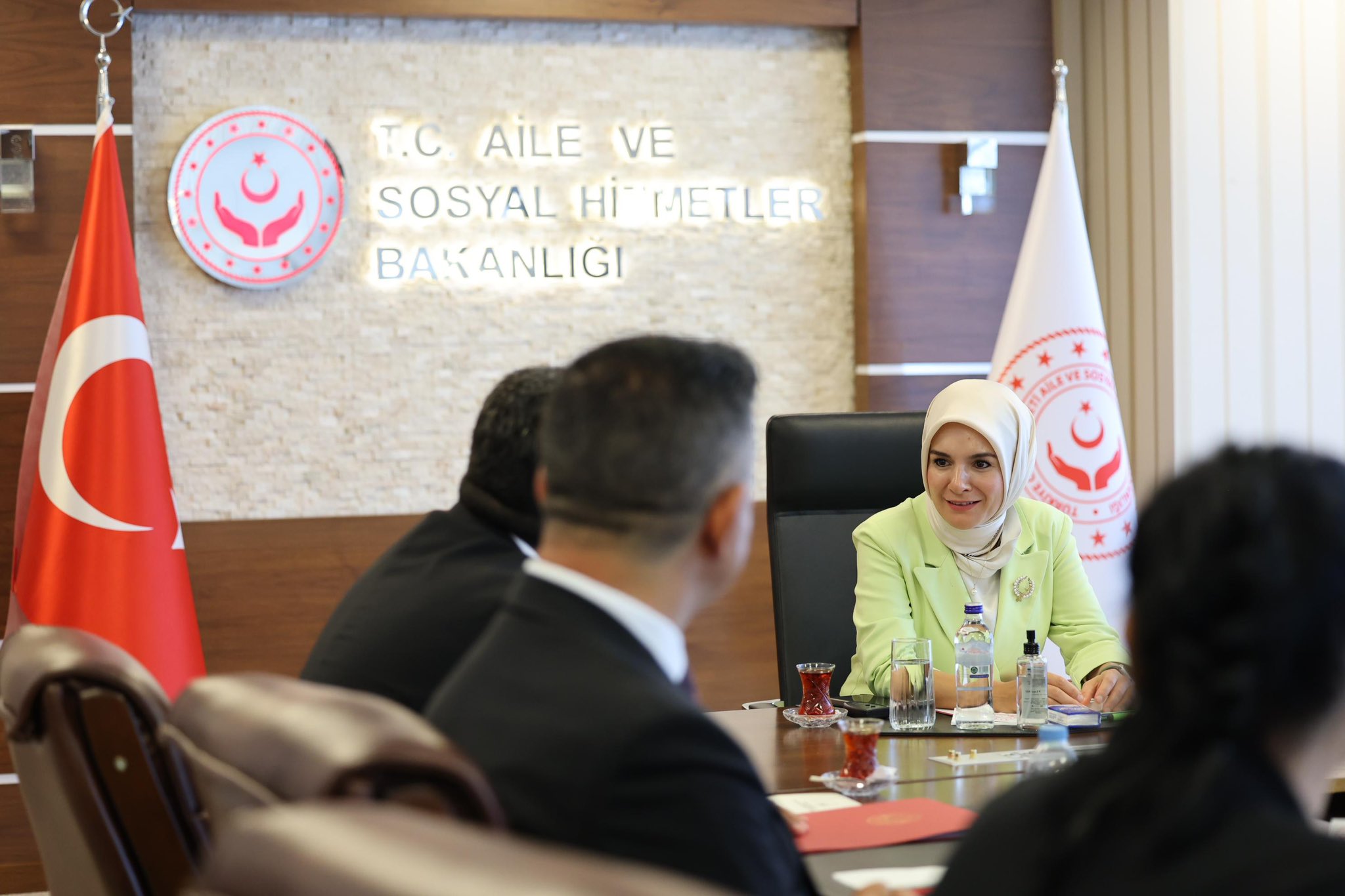 Bakan Mahinur Özdemir Göktaş Özel Eğitim Konfederasyonu Heyeti ile Bir Araya Geldi