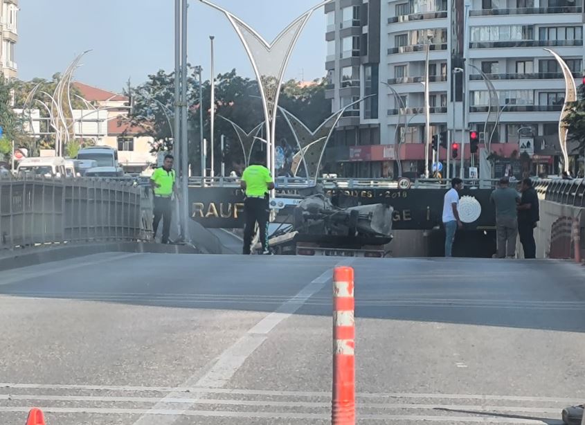 GÜNE KAZA İLE UYANDIK  ALT GEÇİTTE KAZA