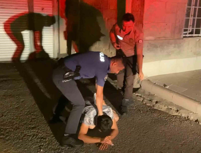 ‘Bir İçimliği Zehir Ediyorsunuz’  Uyuşturucu atıp kaçan şüpheliden polise ilginç sitem