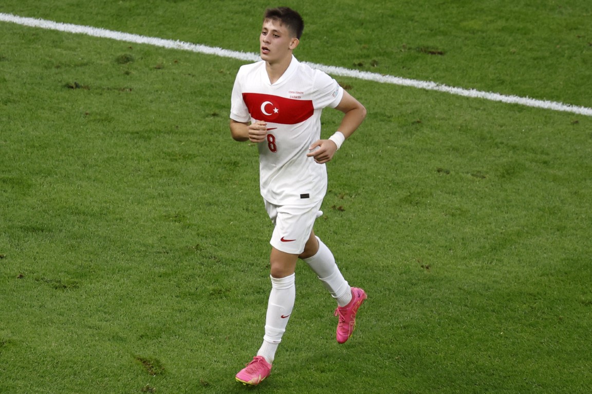 Yılın En İyi Futbolcu Adayları! Hakan Çalhanoğlu ve Arda Güler'de listede