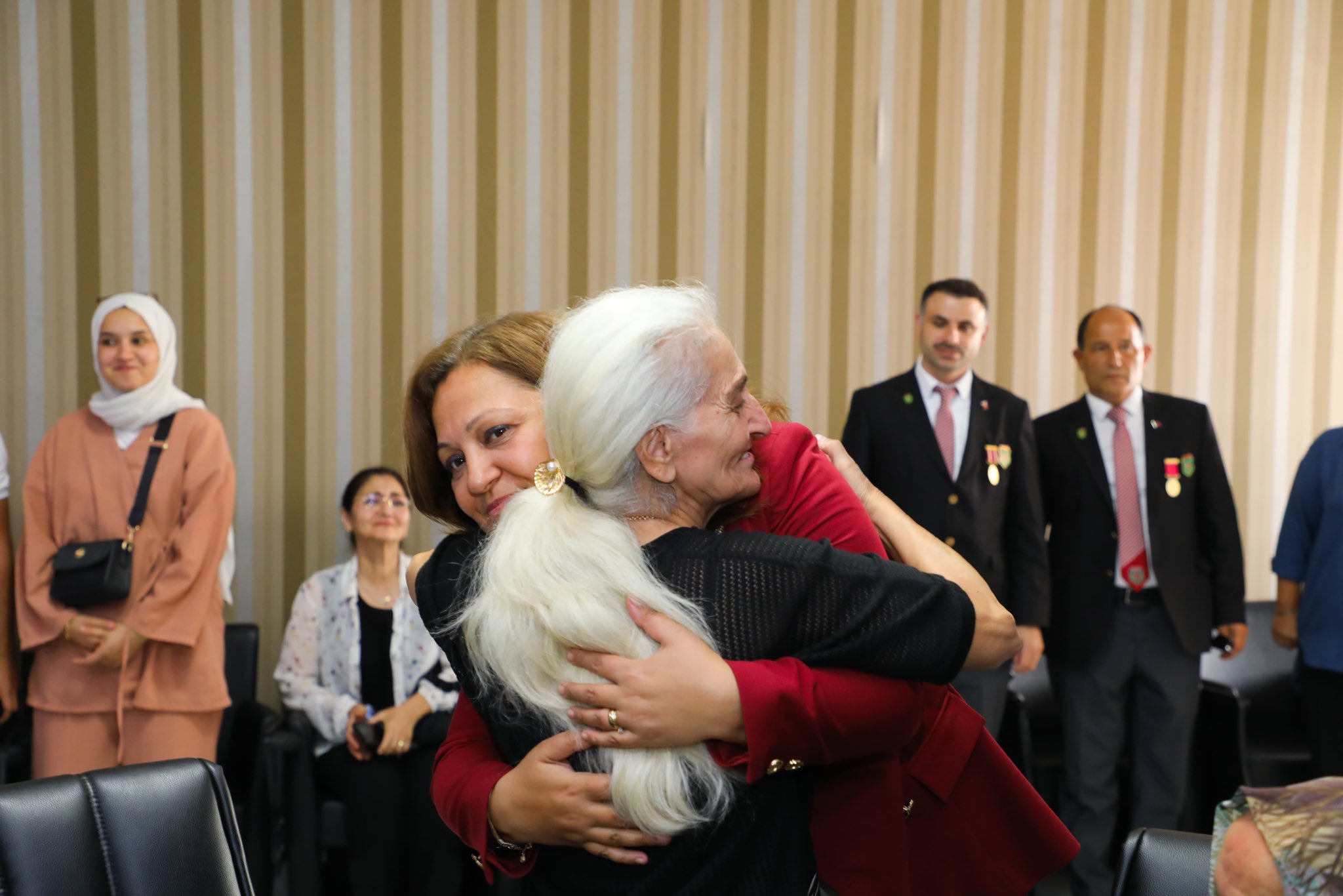 Başkan Köksal Yakından İlgilendi Şehit Ailelerini Makamında Ağırladı