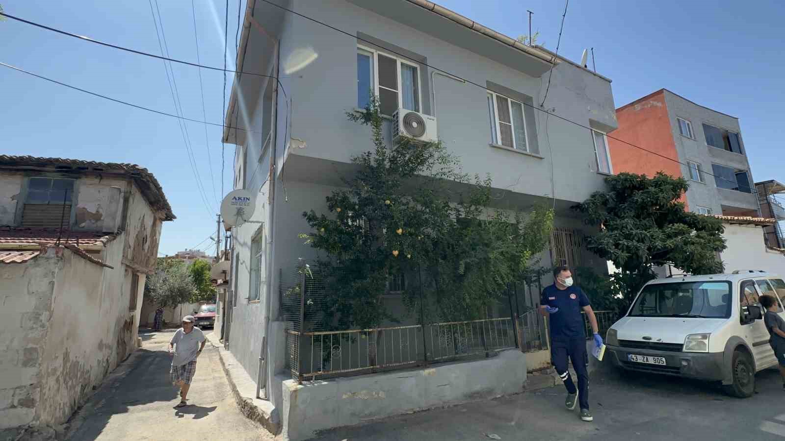 60 Yaşındaki Adam Evinde Ölü Bulundu