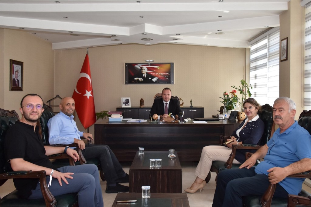 KAYMAKAM ESER KONUKLARINI YERİNDE AĞIRLADI