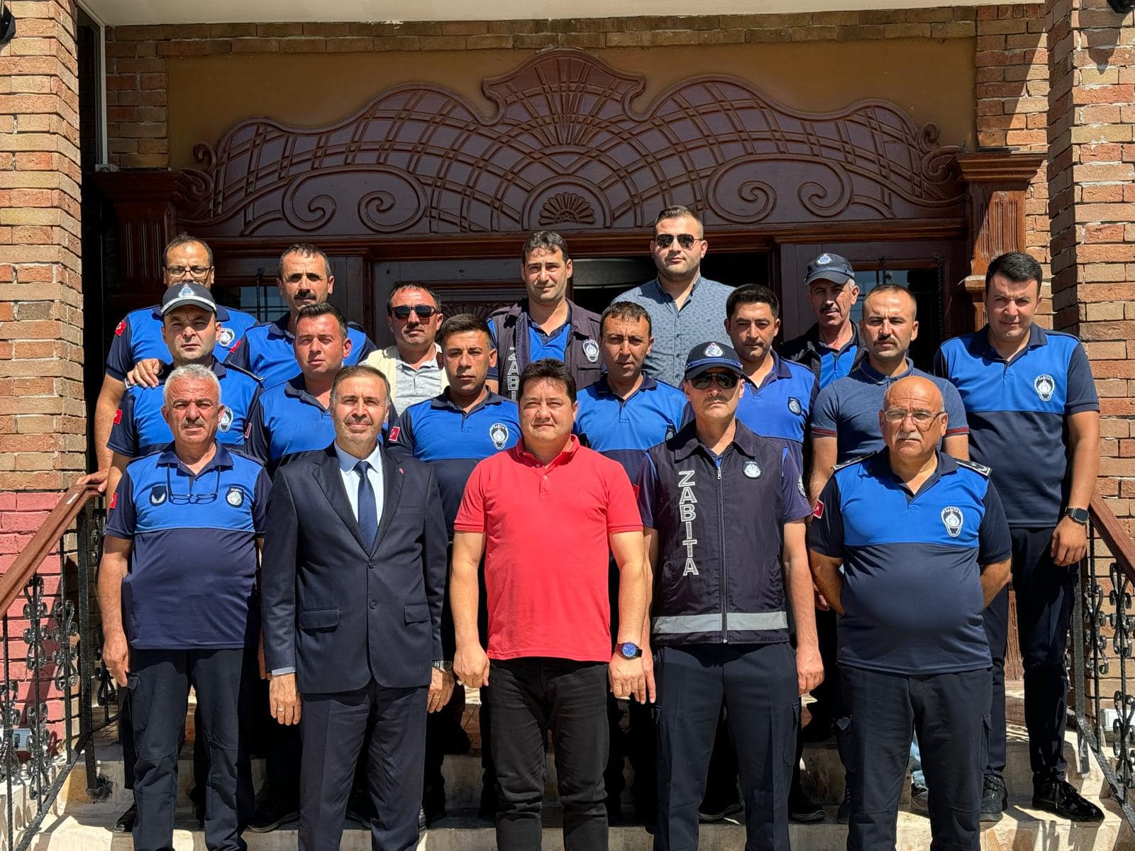 Başkan Aynacı'dan Zabıta Haftası'nda Personellere Yemek İkramı