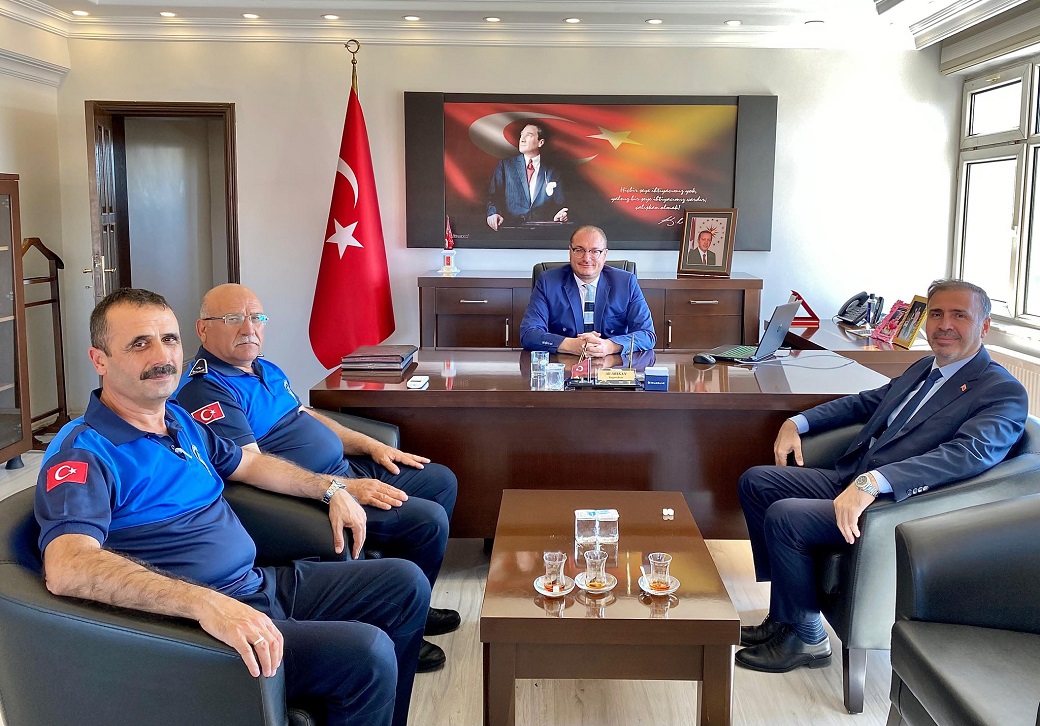 BOLVADİN KAYMAKAMI ALİ ARIKAN’DAN ZABITA HAFTASI KUTLAMASI