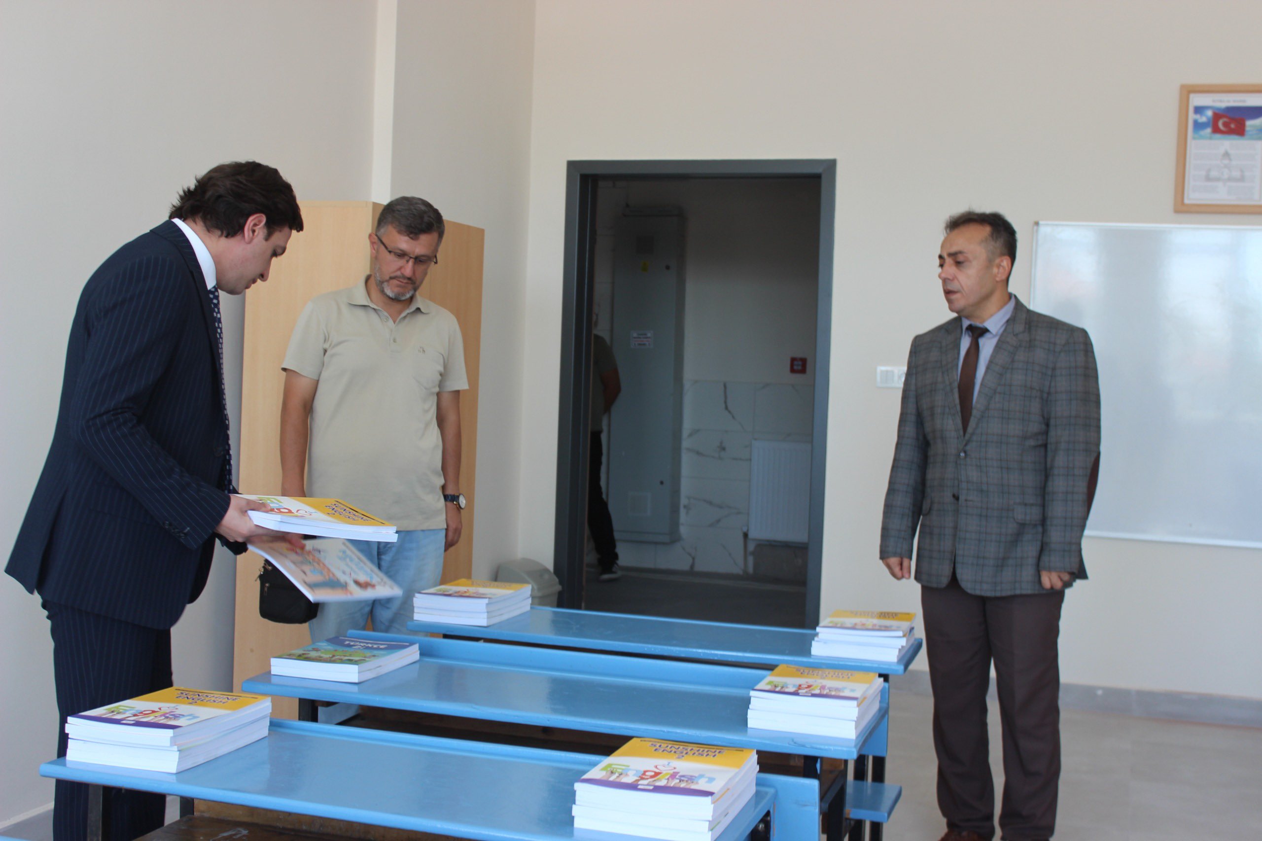 Çobanlar Kaymakamı ve İlçe Milli Eğitim Müdürü Okul İncelemelerinde Bulundu