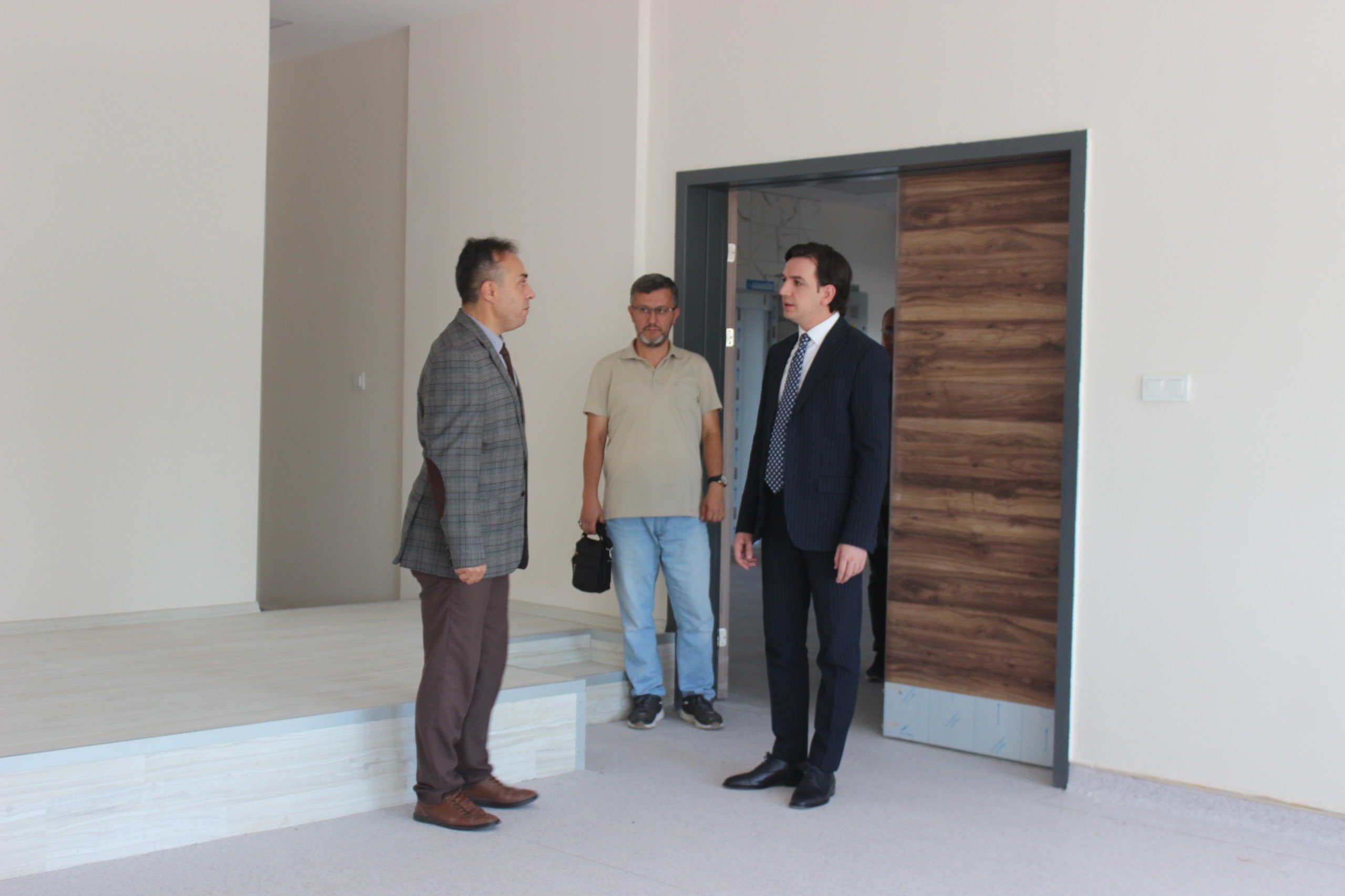 Çobanlar Kaymakamı ve İlçe Milli Eğitim Müdürü Okul İncelemelerinde Bulundu
