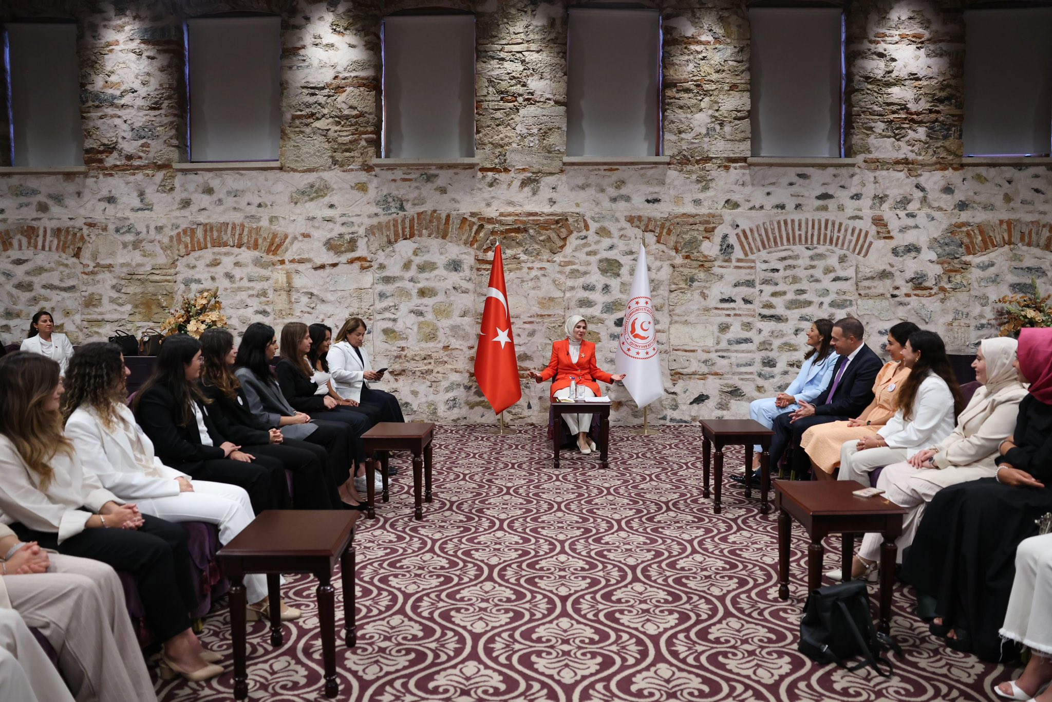 BAKAN MAHİNUR ÖZDEMİR GÖKTAŞ: "KIZLARIMIZIN HER ZAMAN YANINDAYIZ"
