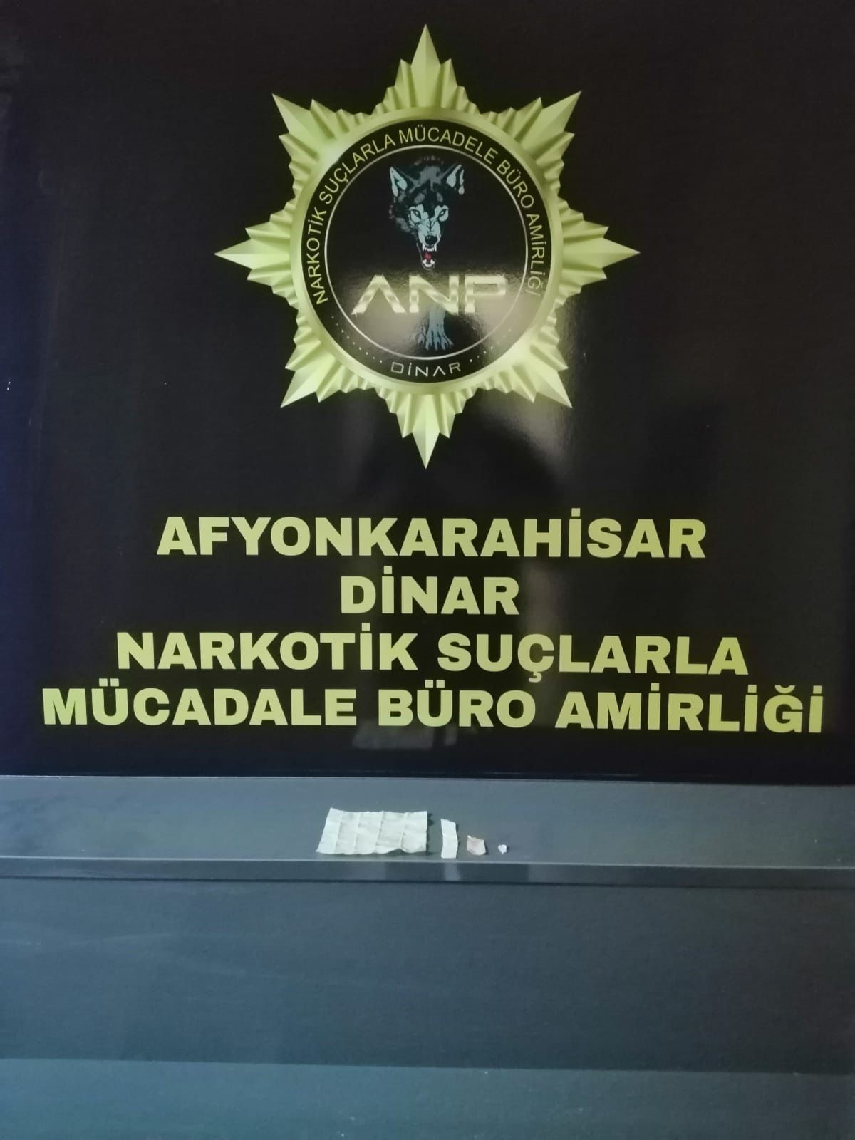 AFYONKARAHİSAR POLİSİ 430 İÇİMLİK PEÇETEYE EMDİRİLMİŞ BONZAİ ELE GEÇİRDİ