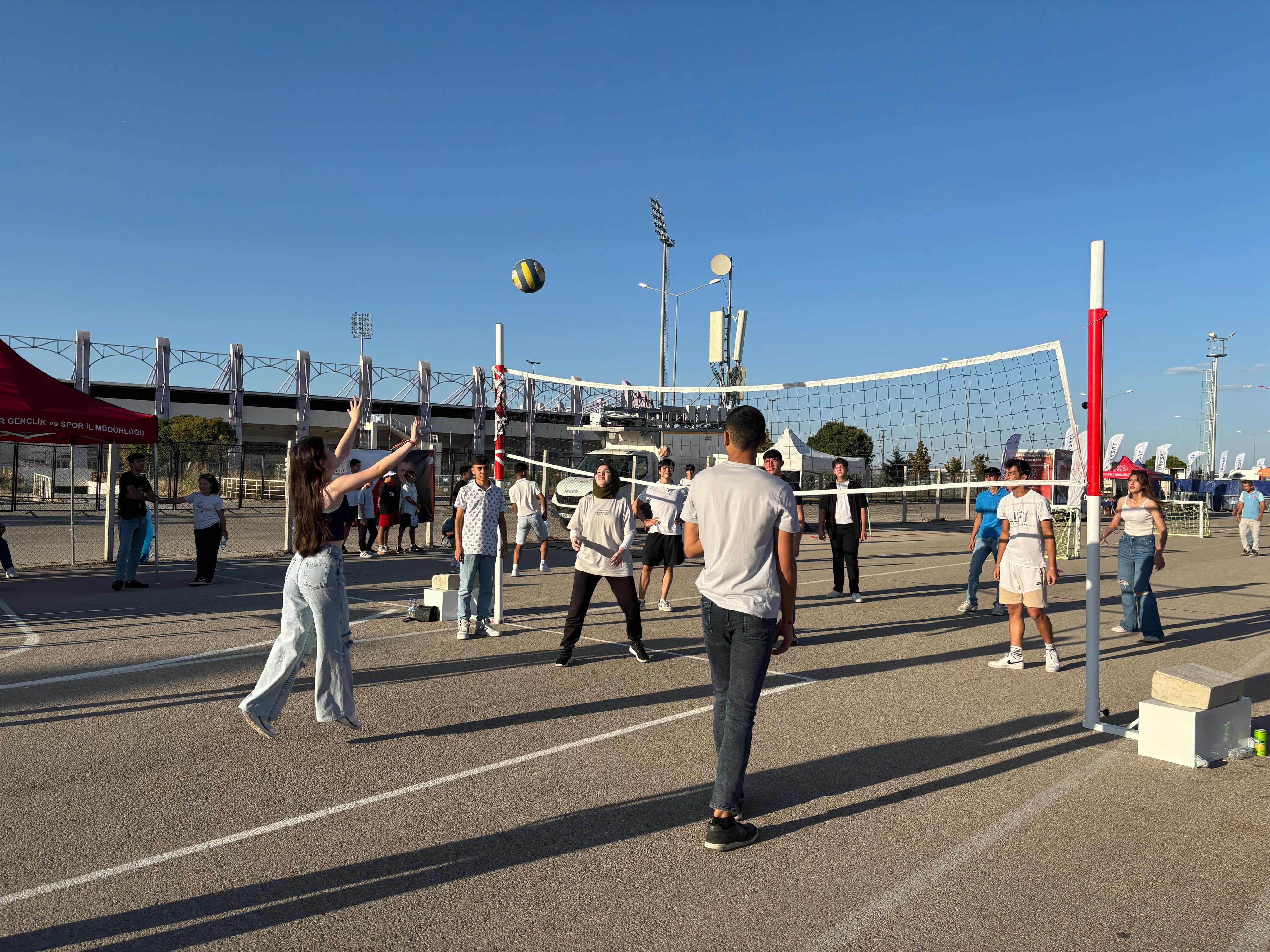 AFYON GENÇLİK SPOR MÜDÜRLÜĞÜ FESTİVALDE  YERİNİ ALDI