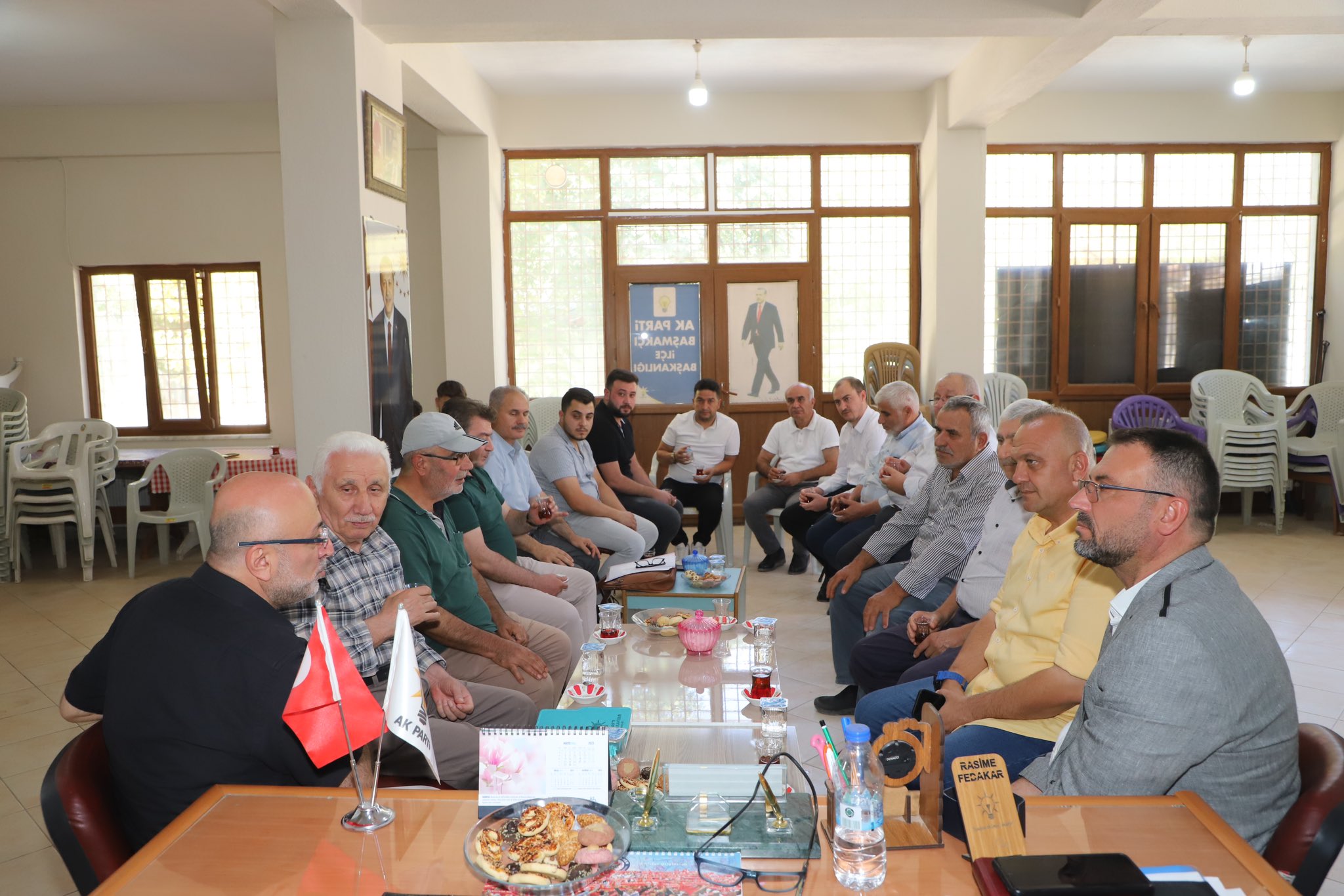 BAŞKAN  ŞAHİN'DEN  “YUMURTANIN  BAŞKENTİ  BAŞMAKÇI'DA  VERİMLİ  TOPLANTI”