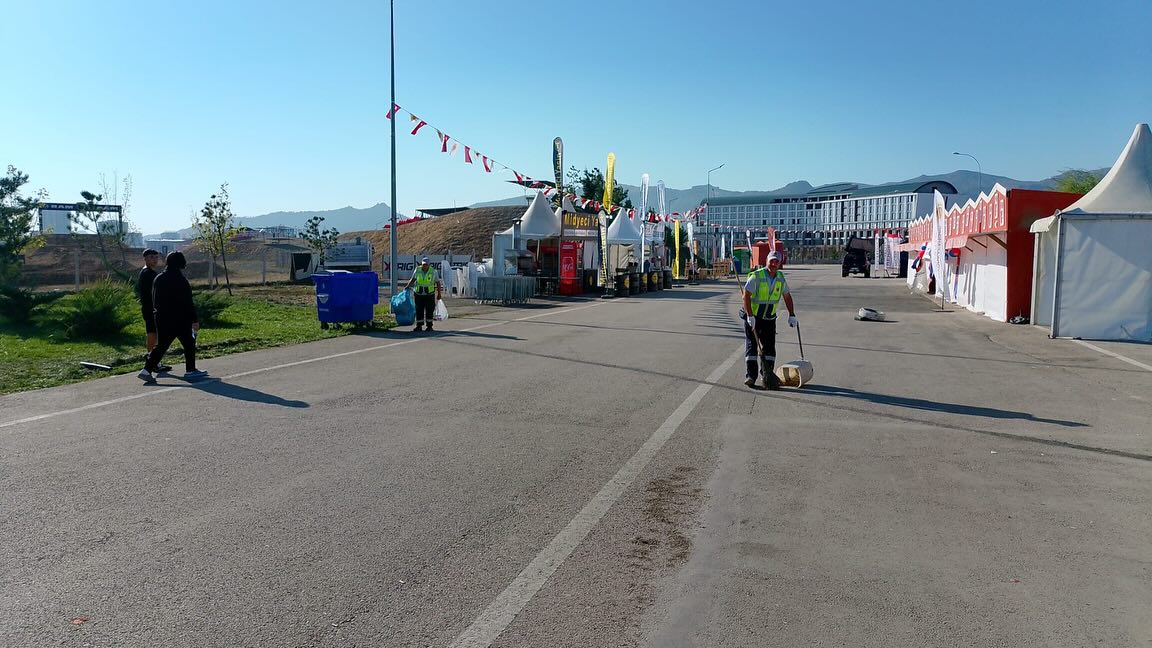 Afyonkarahisar Belediyesi Temizlik Görevlileri MXGP Alanında Mesaiye Devam Ediyor