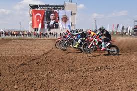 EMX250 TÜRKİYE'NİN KAZANANI FRANSIZ VALIN