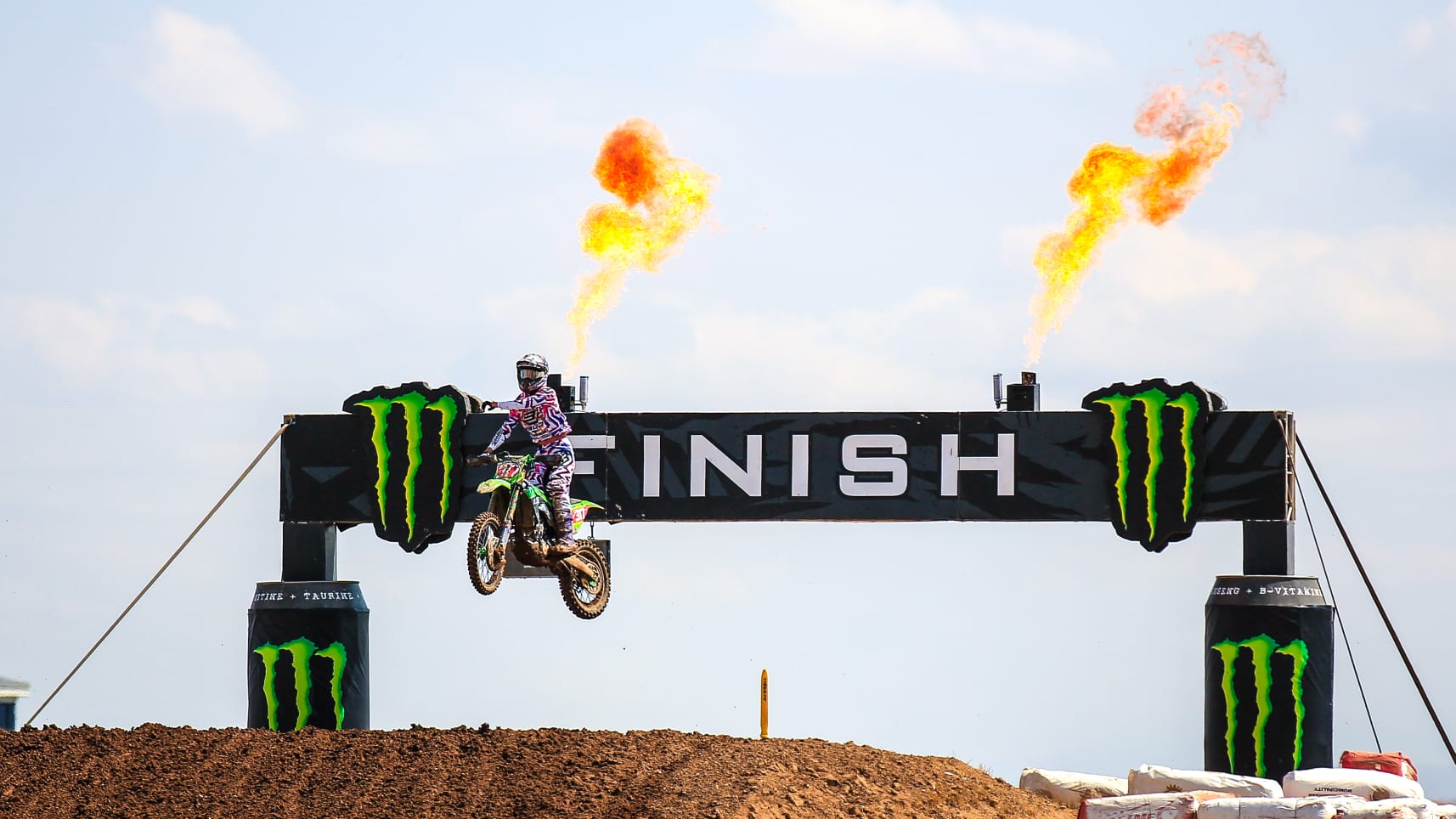 EMX250 TÜRKİYE'NİN KAZANANI FRANSIZ VALIN