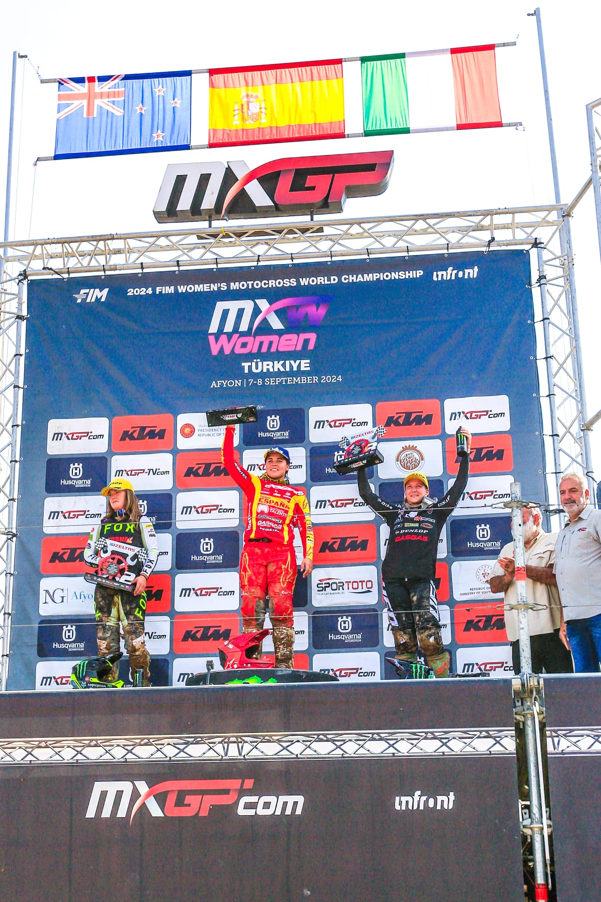 DÜNYA KADINLAR MOTOKROS ŞAMPİYONU TÜRKİYE'DE BELLİ OLDU!  WMX DÜNYA KADINLAR MOTOKROS ŞAMPİYONU VAN DRUNEN OLDU