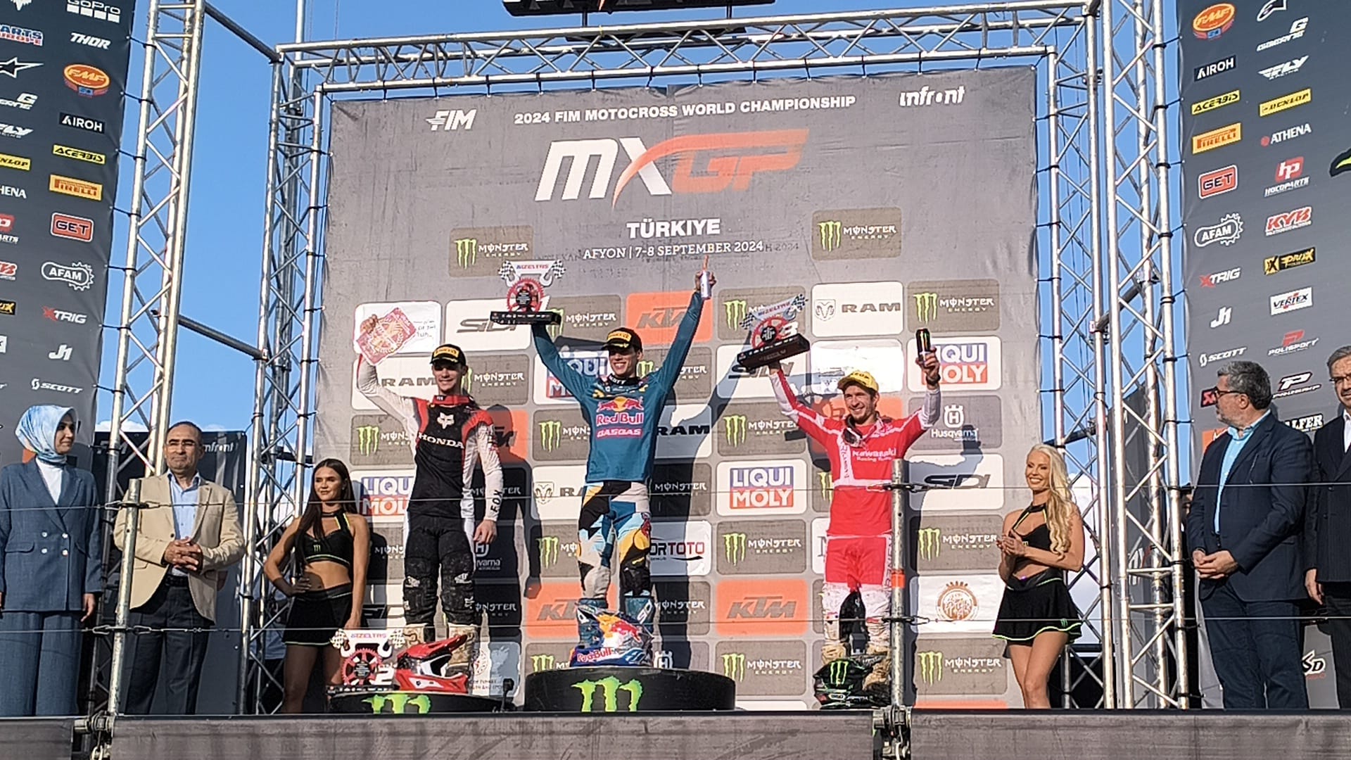 TÜM YARIŞLARIN ÇEKİŞMELİ GEÇTİĞİ MXGP TÜRKİYE YİNE DÜNYADA BÜYÜK SES GETİRDİ