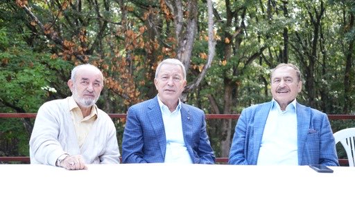 Eski Bakan Eroğlu "Kadim Dostlar Buluşması"nda Yer Aldı