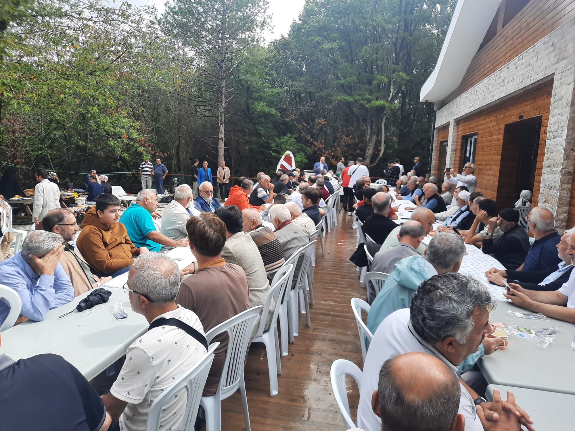 Eski Bakan Eroğlu "Kadim Dostlar Buluşması"nda Yer Aldı