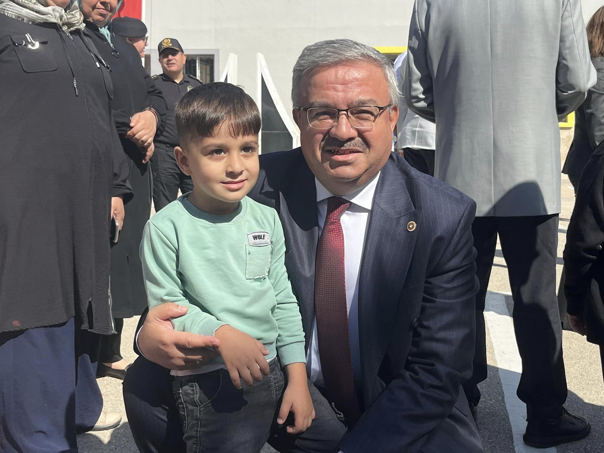 YURDUNUSEVEN MANEVİ DEĞERLERE VURGUDA BULUNDU