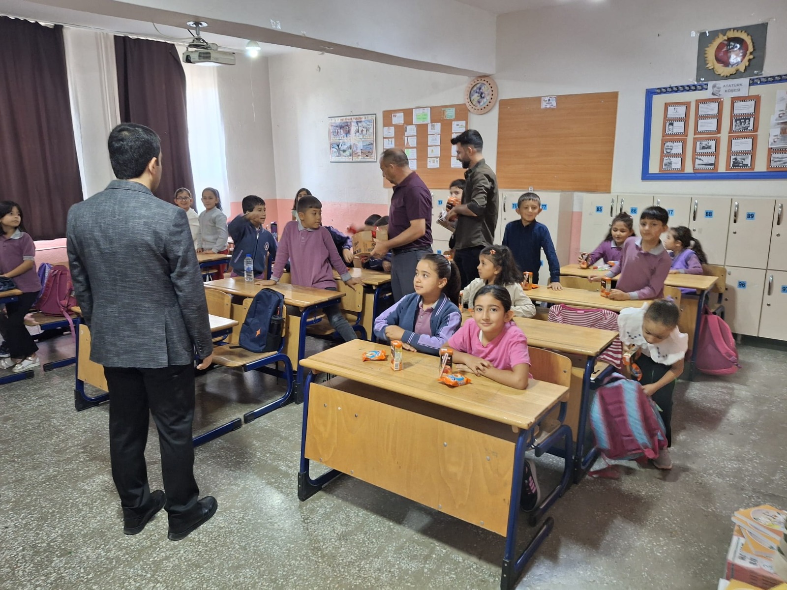 Başkan Özdemir Öğrencilerle Bir Araya Geldi