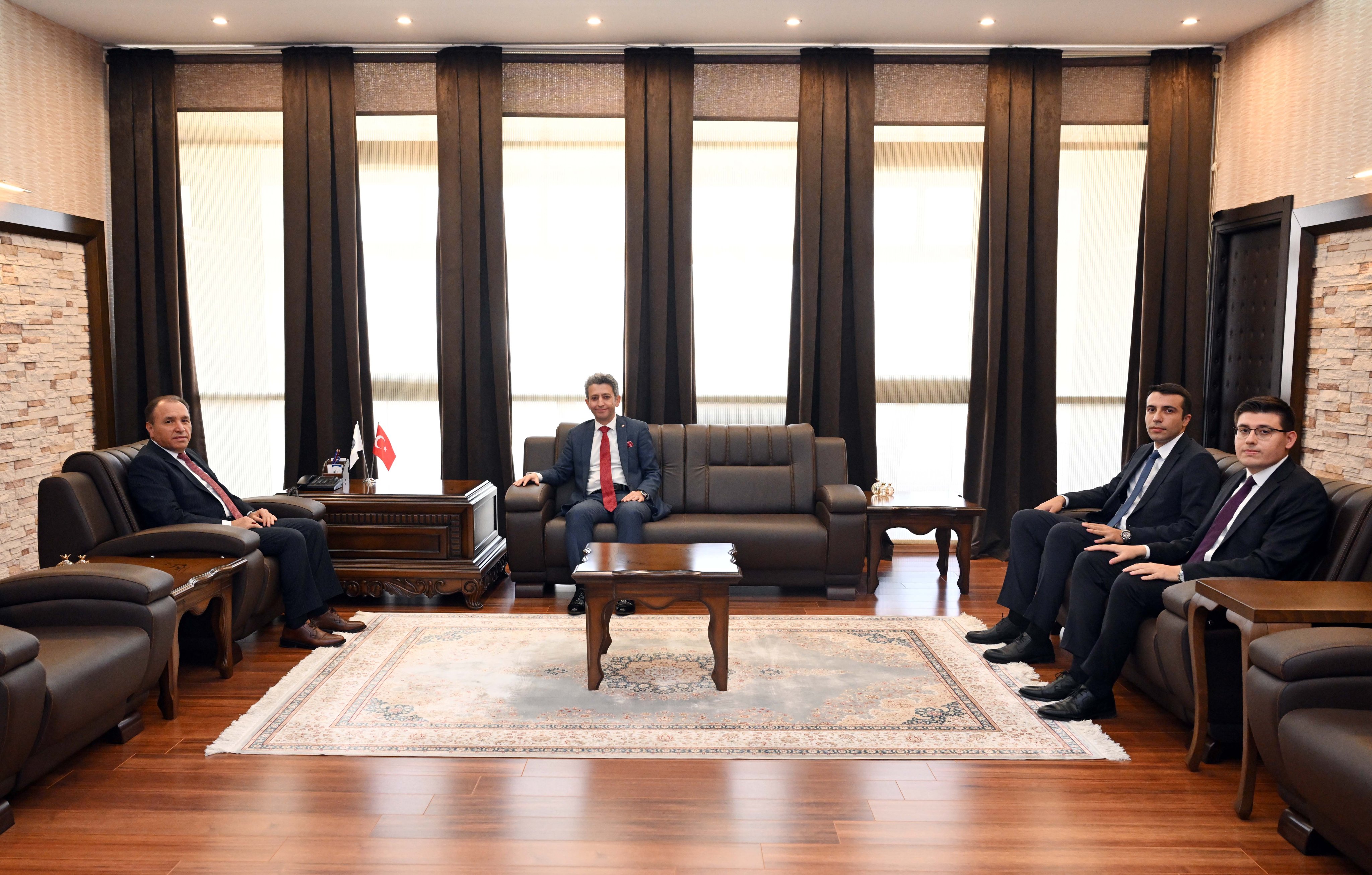 Rektör Karakaş, Hazine ve Maliye Bakanlığı Heyetini Ağırladı