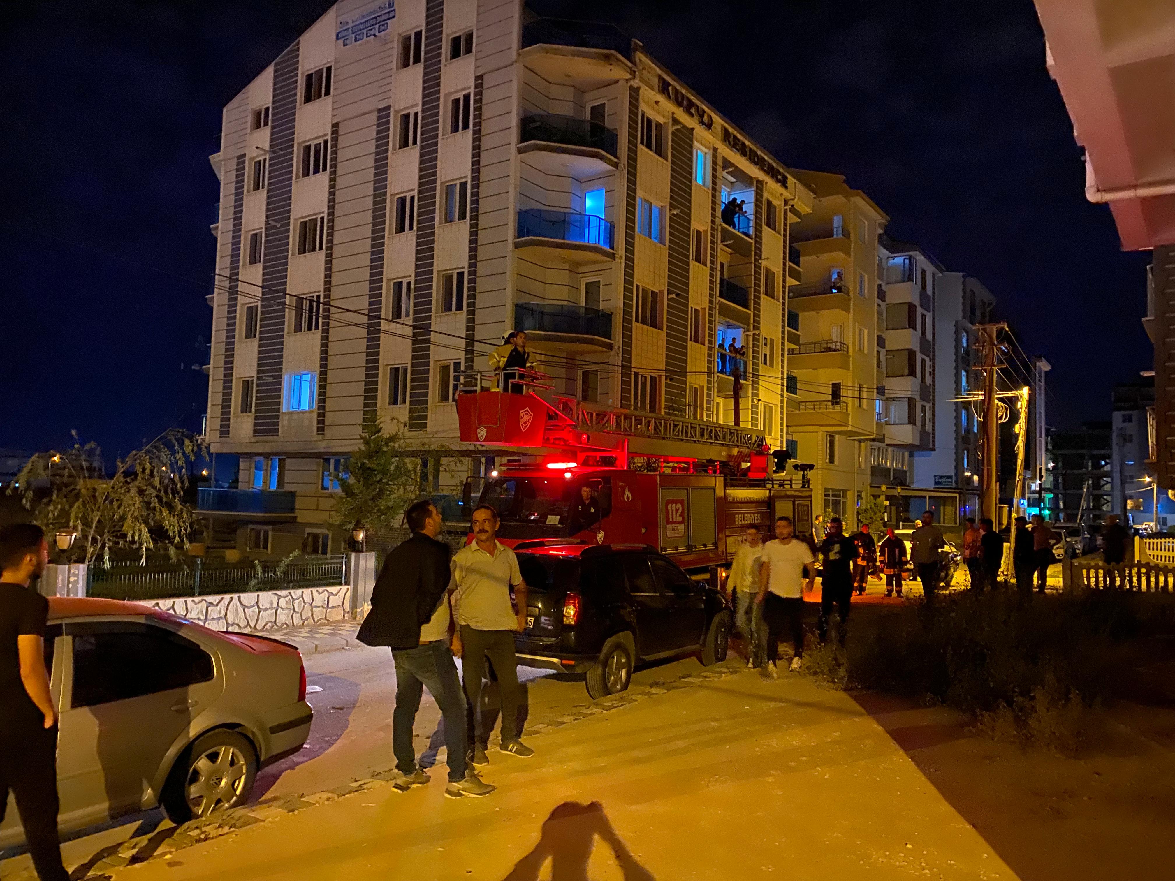 ERENLER MAHALLESİ'NDE KORKUTAN YANGIN!