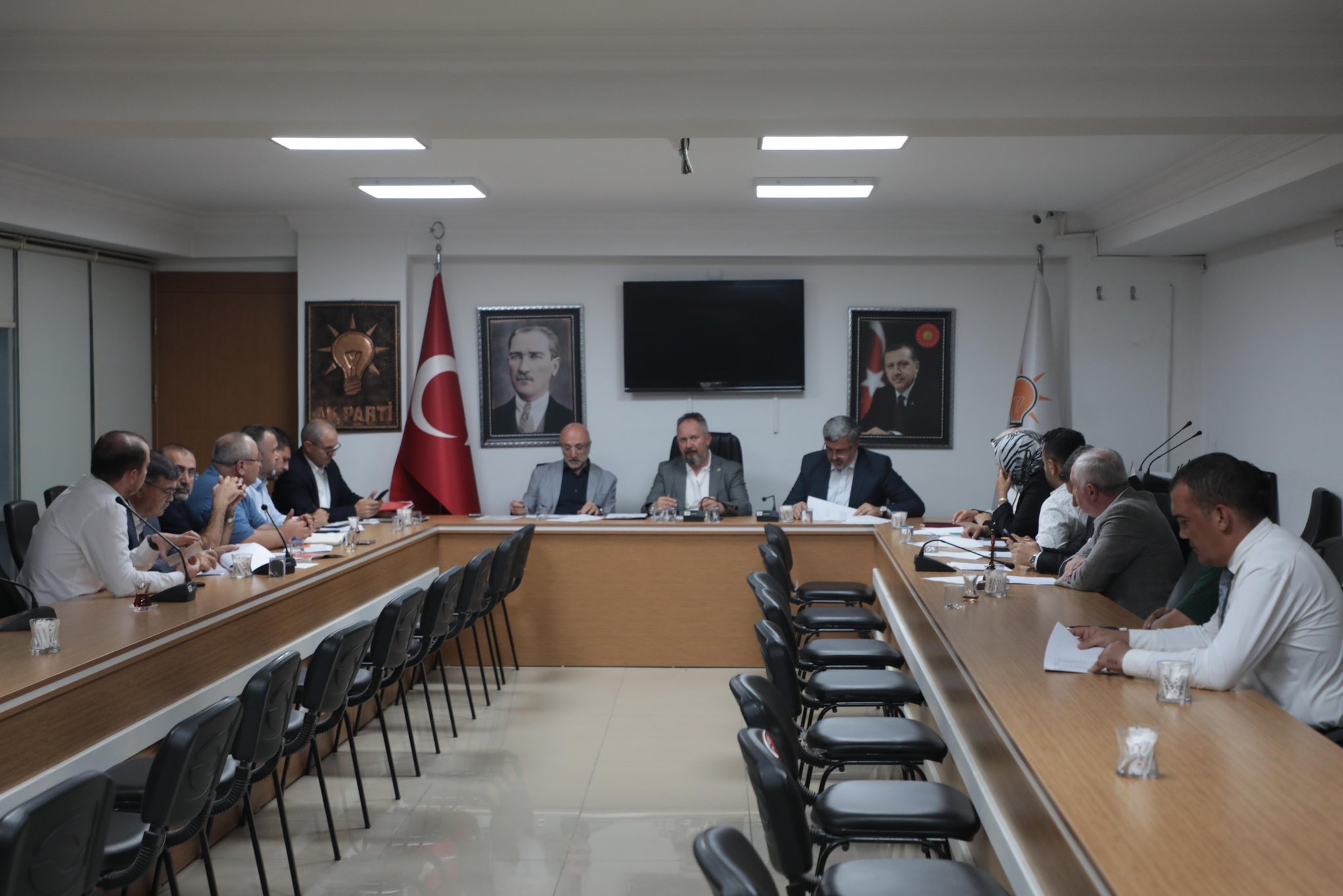Koordinatör Vekil Özcan Afyon’da Teşkilatla Buluştu