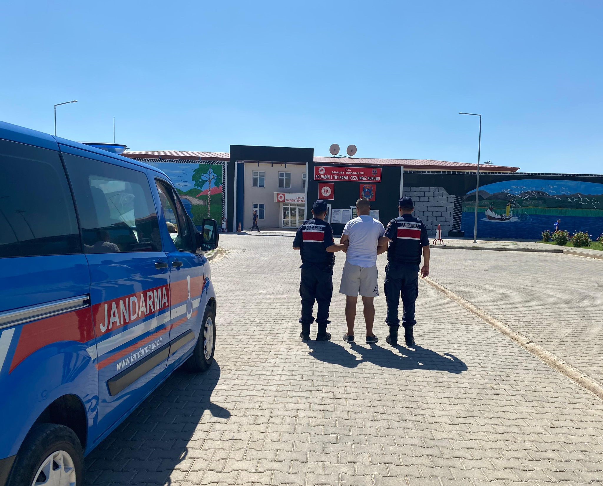 KASTEN YARALAMA SUÇUNDAN ARANAN ŞAHIS YAKALANDI