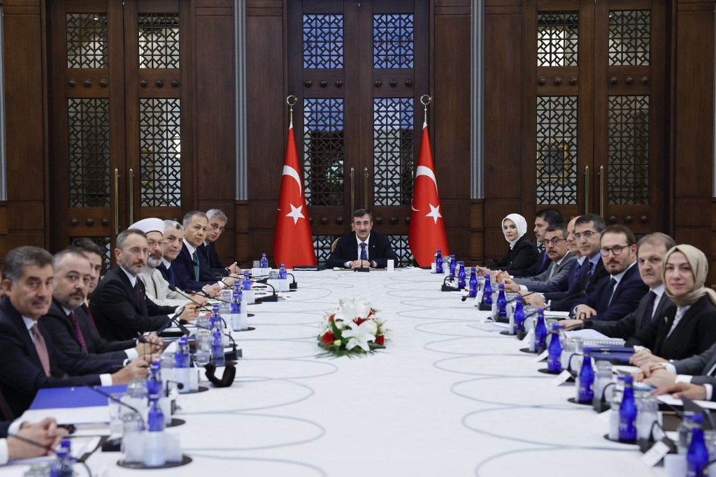 BAKAN GÖKTAŞ YÜKSEK KURUL TOPLANTISINA KATILDI