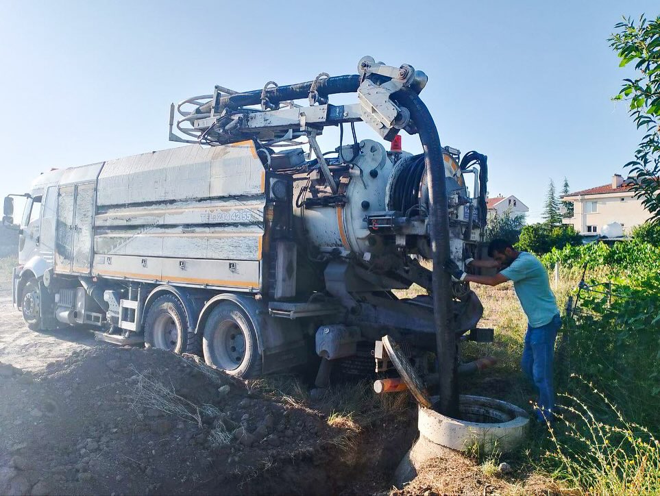 Afyonkarahisar Belediyesi Altyapı Çalışmalarını Sürdürüyor