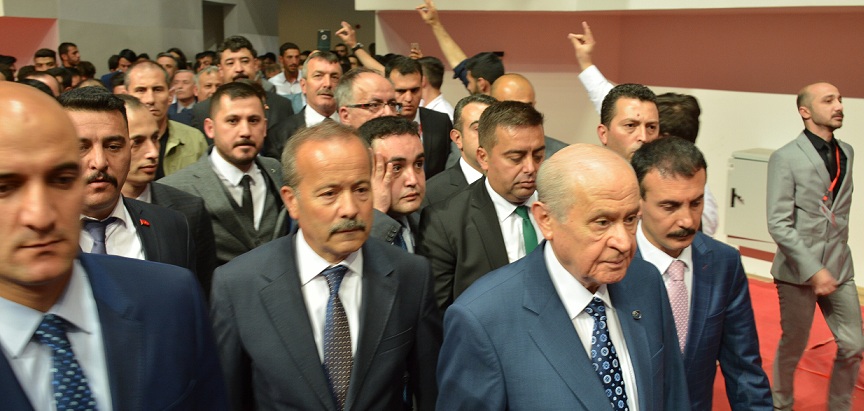 DEVLET BAHÇELİ'NİN HAYATI KİTAPLAŞIYOR: "BİR ÜLKÜYE ADANMIŞ ÖMRÜN ANLATILMAMIŞ HİKAYESİ"