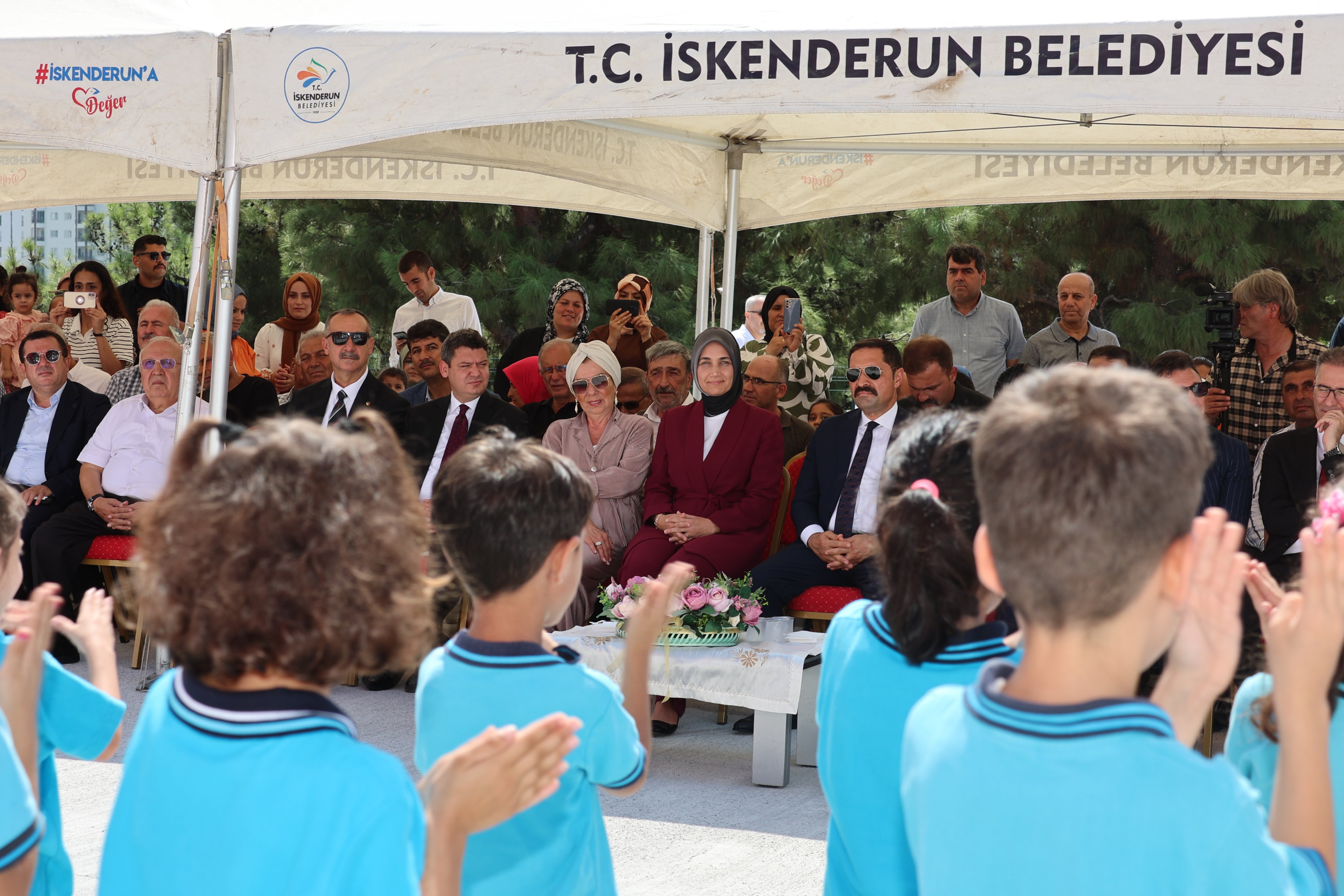 İskenderun’da İnşa Edilen Kadınana İlkokulu’nda Eğitime Başlandı