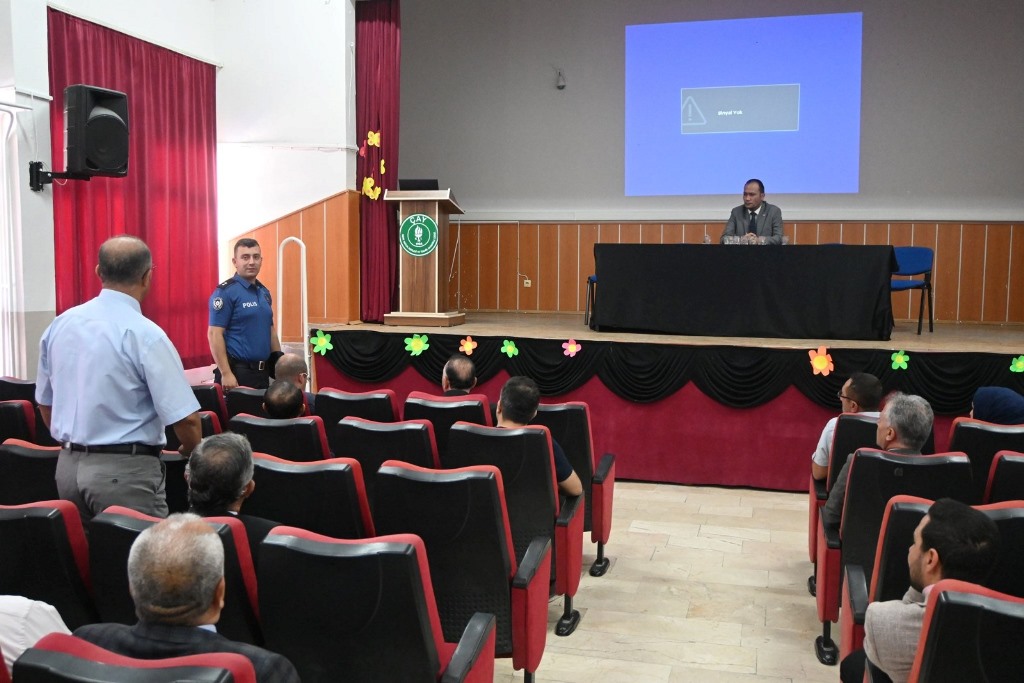 ÇAY İLÇESİ'NDE OKUL GÜVENLİK TOPLANTISI YAPILDI