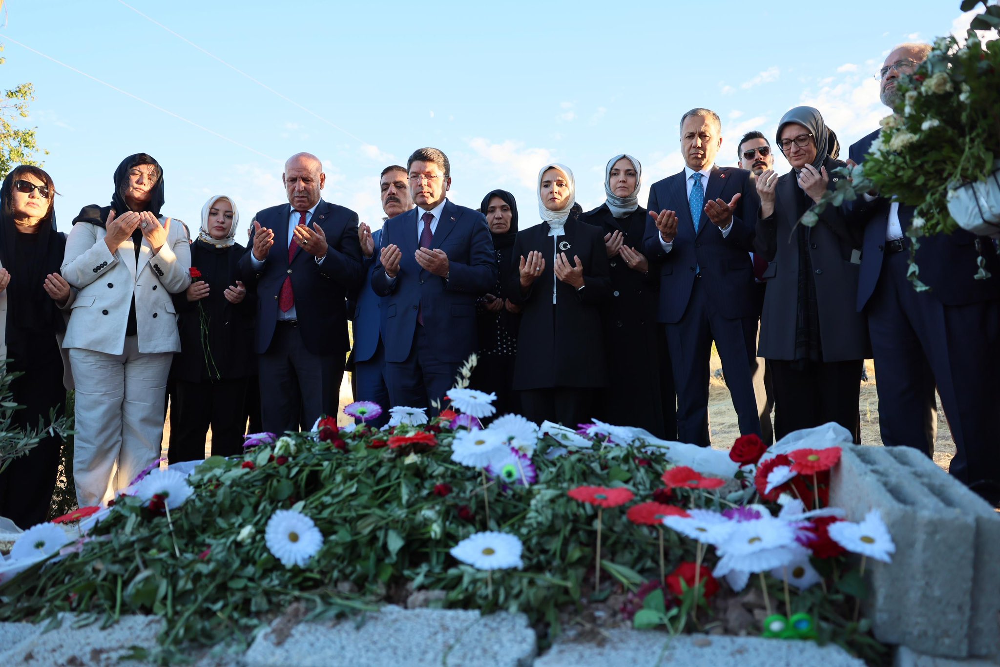 Afyonlu Bakan Yürekleri Dağladı