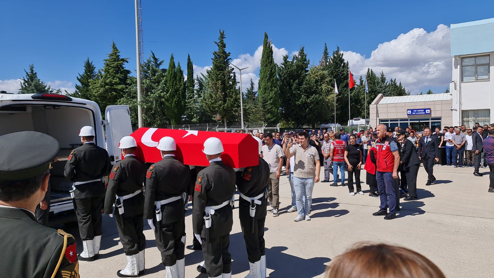 Afyonlu Şehit Onur Çapan’ın Naaşı Isparta’ya Getirildi