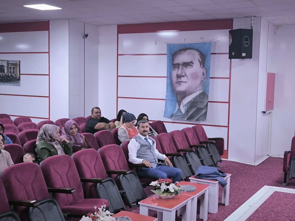 İSCEHİSAR'DA OKULLARA TEMİZLİK GÖREVLİSİ ALIMI İÇİN KURA ÇEKİLDİ
