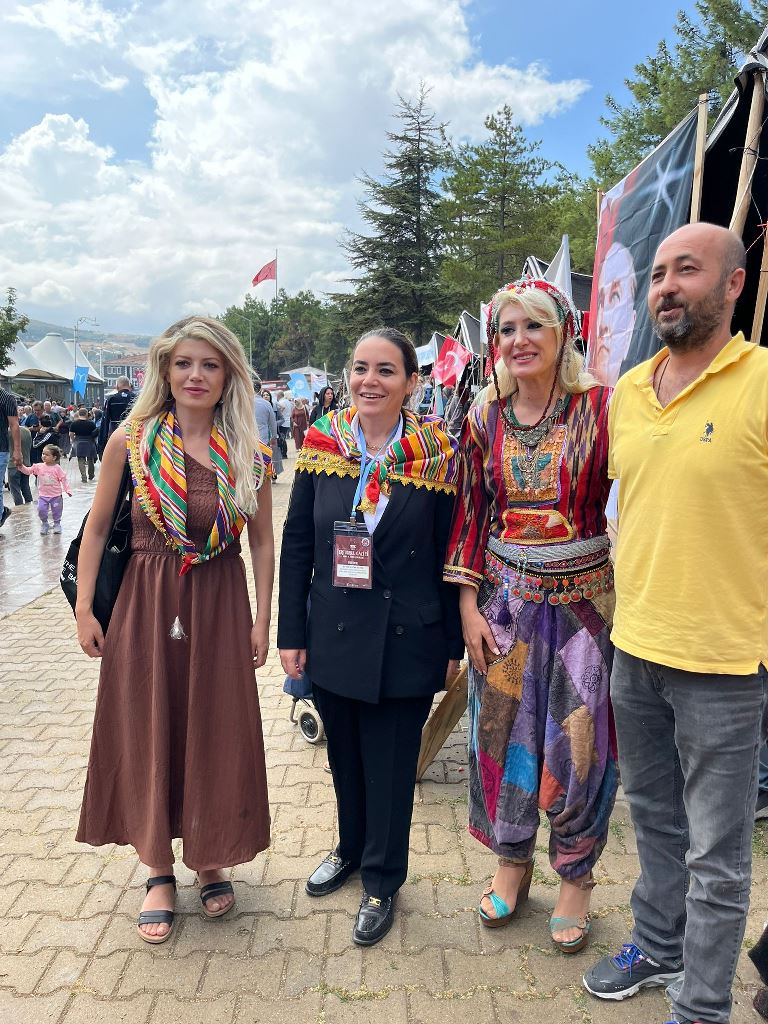 AFYONKARAHİSAR ÇADIRLARI ZİYARETÇİ AKININA UĞRADI