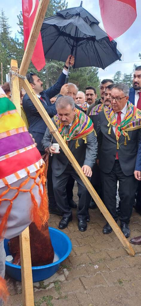 AFYONKARAHİSAR ÇADIRLARI ZİYARETÇİ AKININA UĞRADI