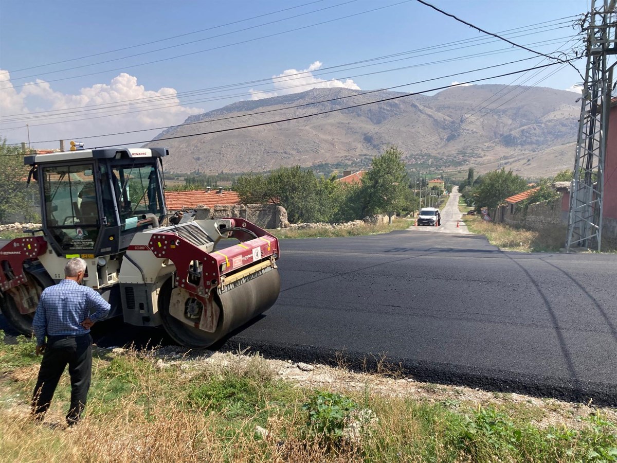 Çayıryazı Köy Yolunda Sıcak Asfalt Çalışmaları Tamamlandı