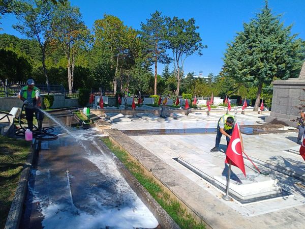 Başkan Köksal: "Mezarlıklarımızda Kapsamlı Temizlik Çalışmalarımızı Tamamladık"