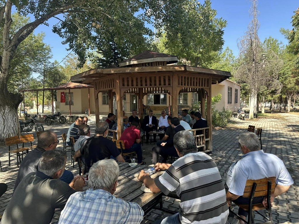MİLLETVEKİLİ ÖZKAYA VATANDAŞLARI DİNLEDİ