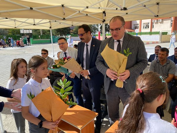 İlköğretim Haftası Coşkuyla Kutlandı