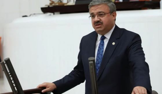 "KÂİNATIN ŞEREFLENDİRİLDİĞİ GÜN MEVLİD KANDİLİ"