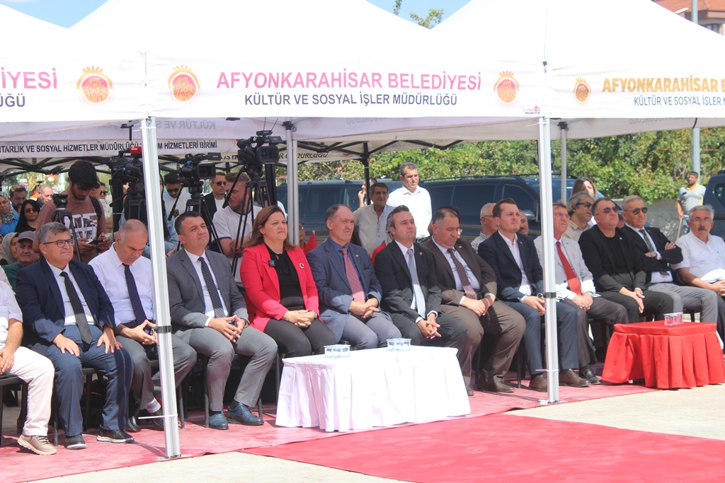 'ŞEHİT ÖĞRETMEN ŞENAY AYBÜKE YALÇIN' BİLGİ EVİ GENÇLERE IŞIK OLACAK